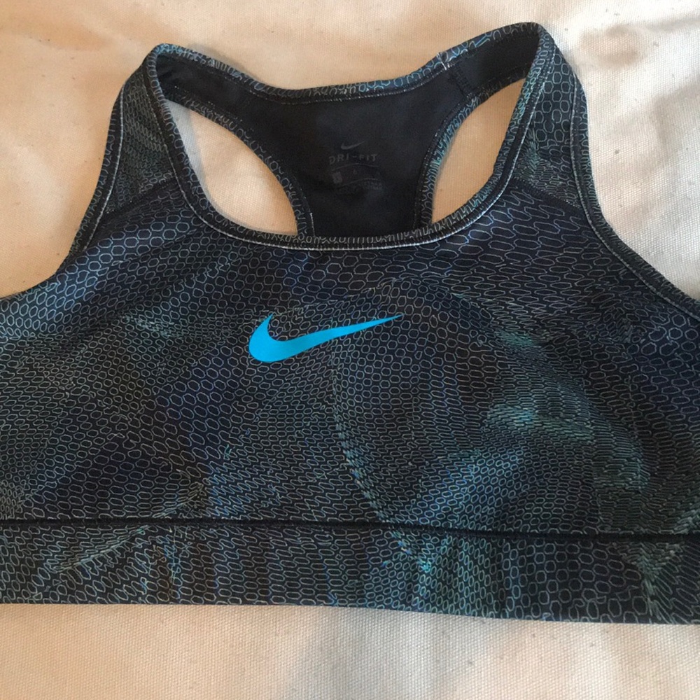 Large Nike sports bra
